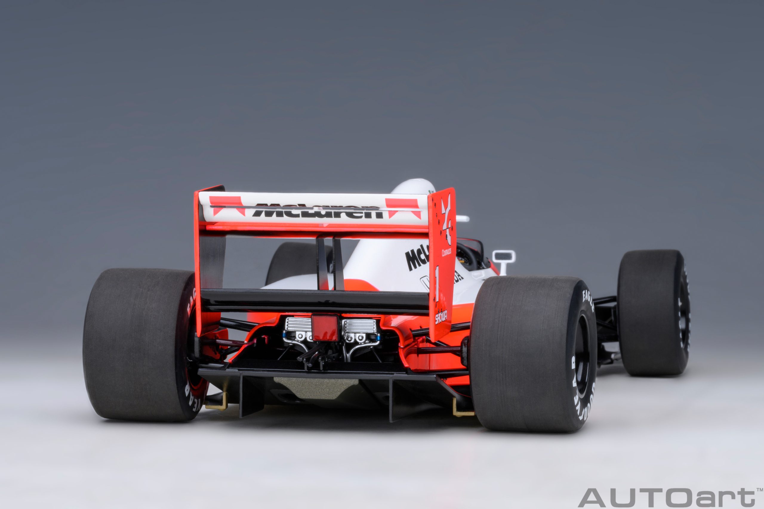 autoart-89140-9-McLaren-Honda-MP-4-6-Japanese-GP-1991-Ayrton-Senna-da-Silva-No-1-Sempre