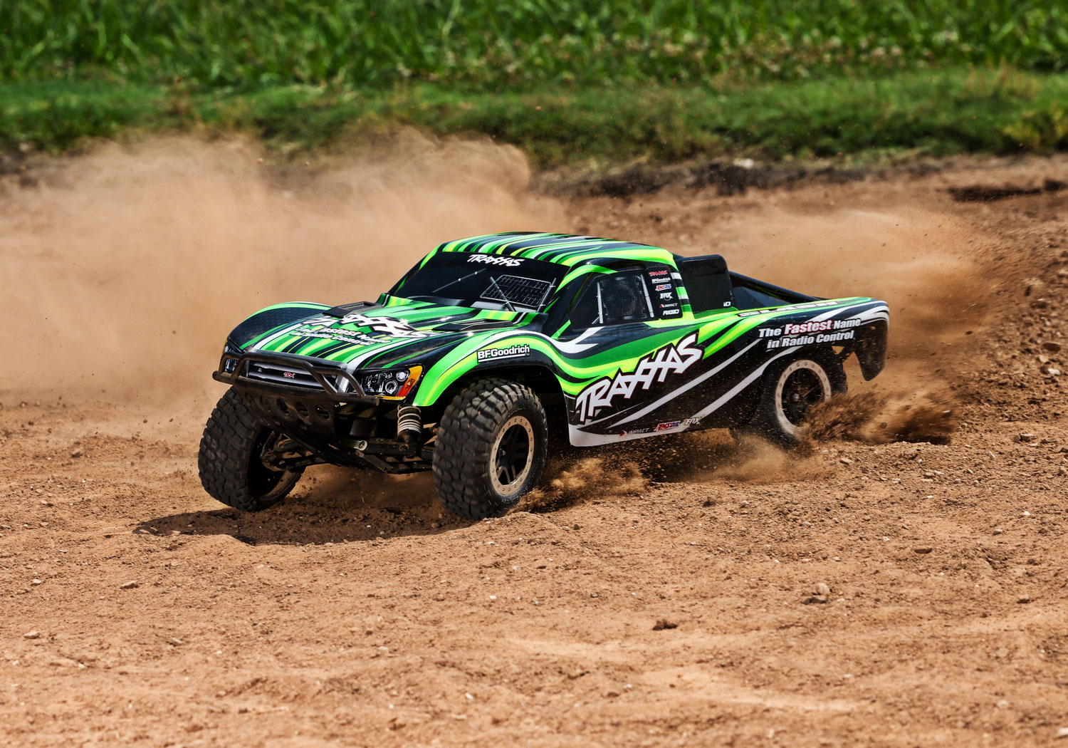 traxxas-58234-8-GRN-8-Slash-XL-5-HD-grün-Actionshot-vorne