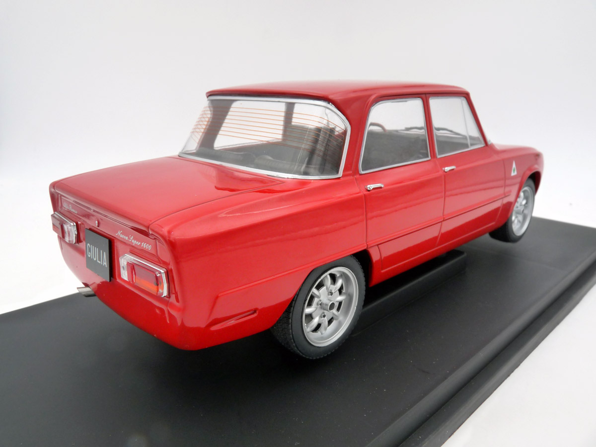 modelcargroup-MCG18333-2-Alfa-Romeo-Giulia-Nuova-Super-1974-rosso-rot