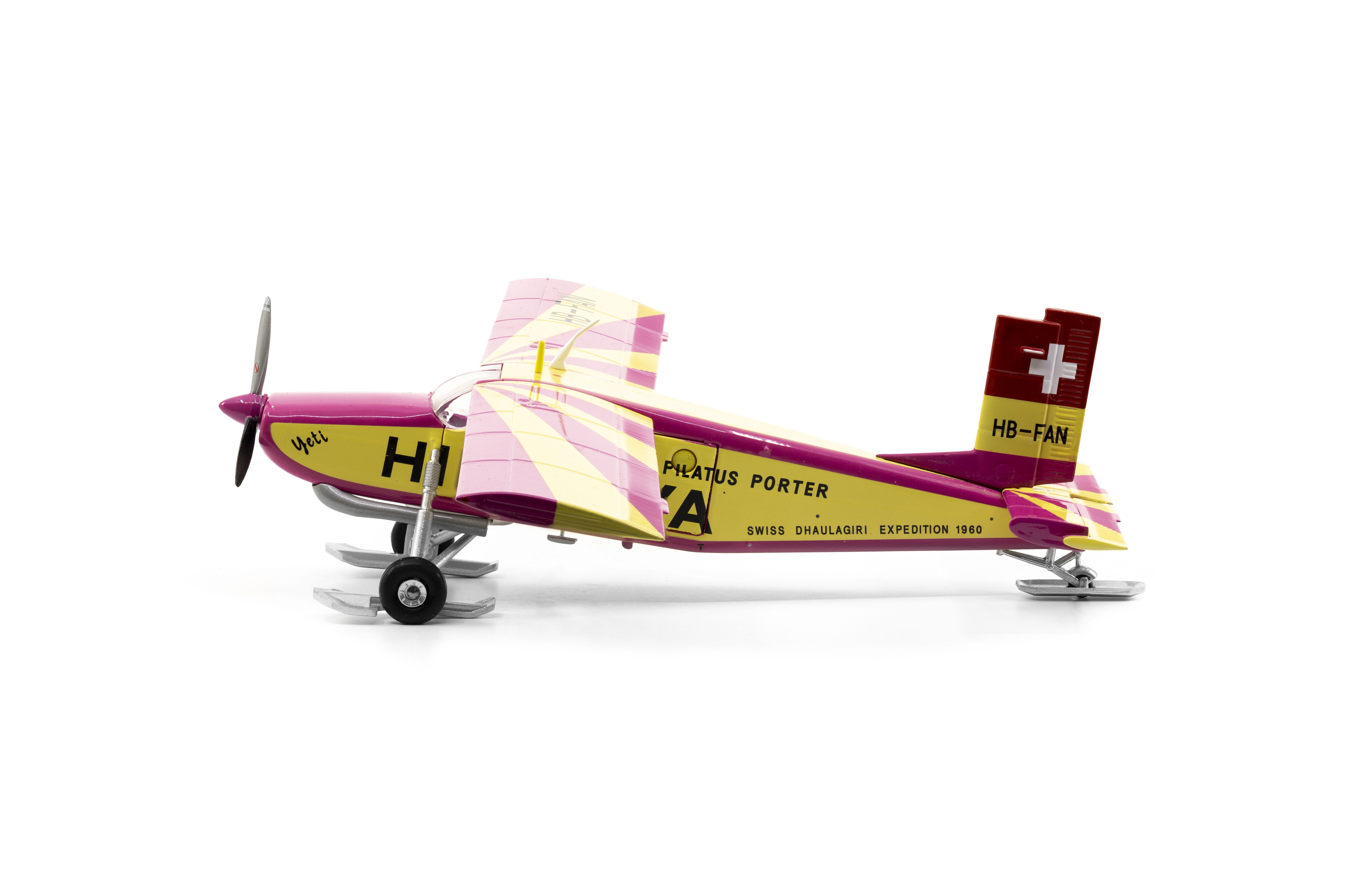 arwico-85001630-2-Pilatus-PC-6-Porter-HB-Fan-Yeti-STOL-Flugzeug