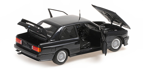 mini-180020308-2-BMW-M3-E30-Evolution-Europameister-macaoblau-metallic-S14-M-Power