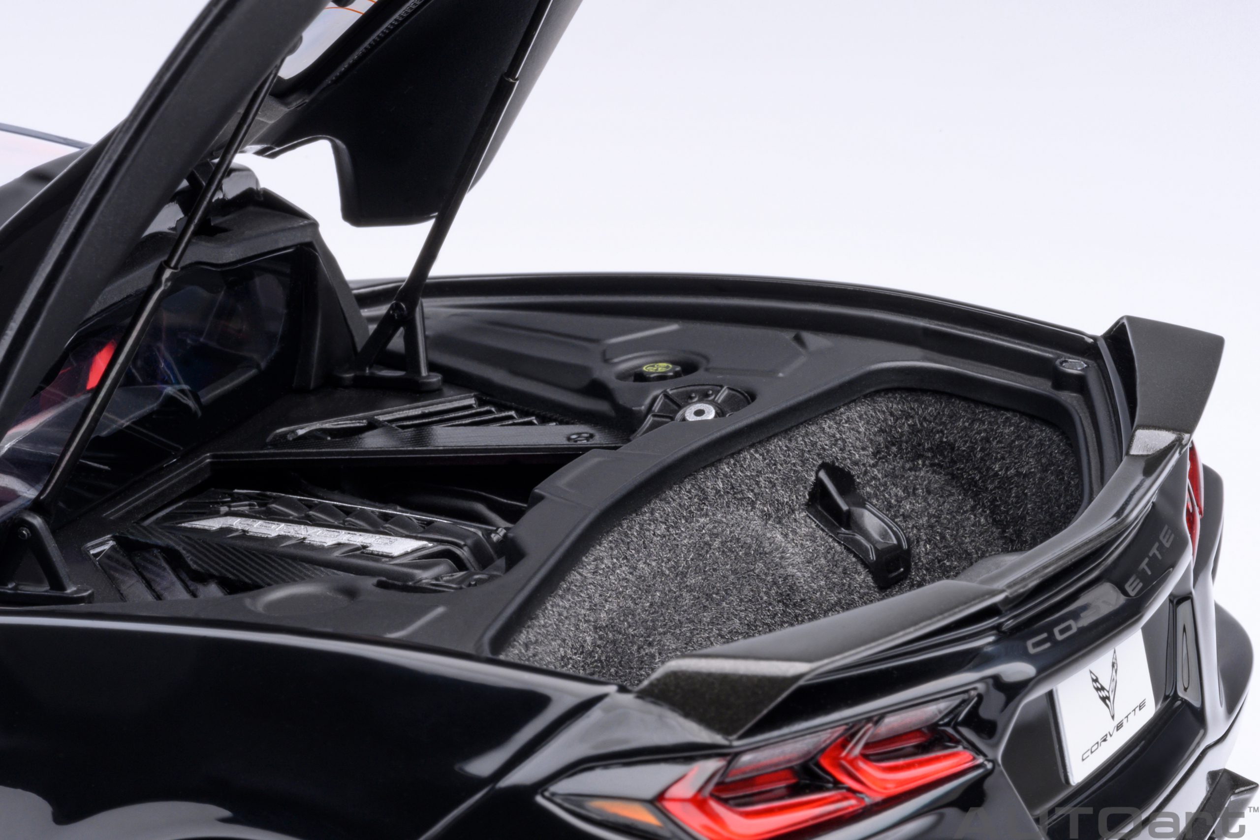 autoart-71280-5-Chevrolet-Corvette-C8-Stingray-Z51-2020-black