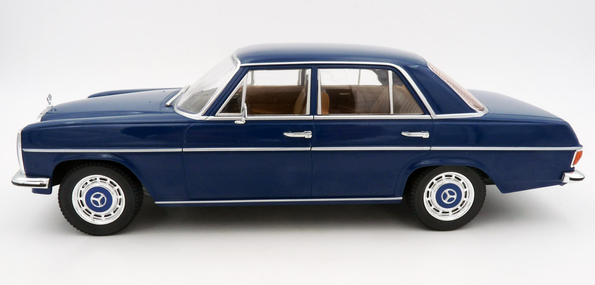 model-car-group-MCG18123-2-Mercedes-Strich-Acht-Limousine-dunkelblau-W115