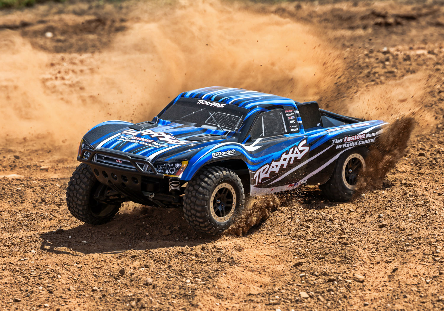 traxxas-58234-8-BLUE-8-Slash-XL-5-2wd-Stadium-Truck-RTR-blau-Off-Road-Action