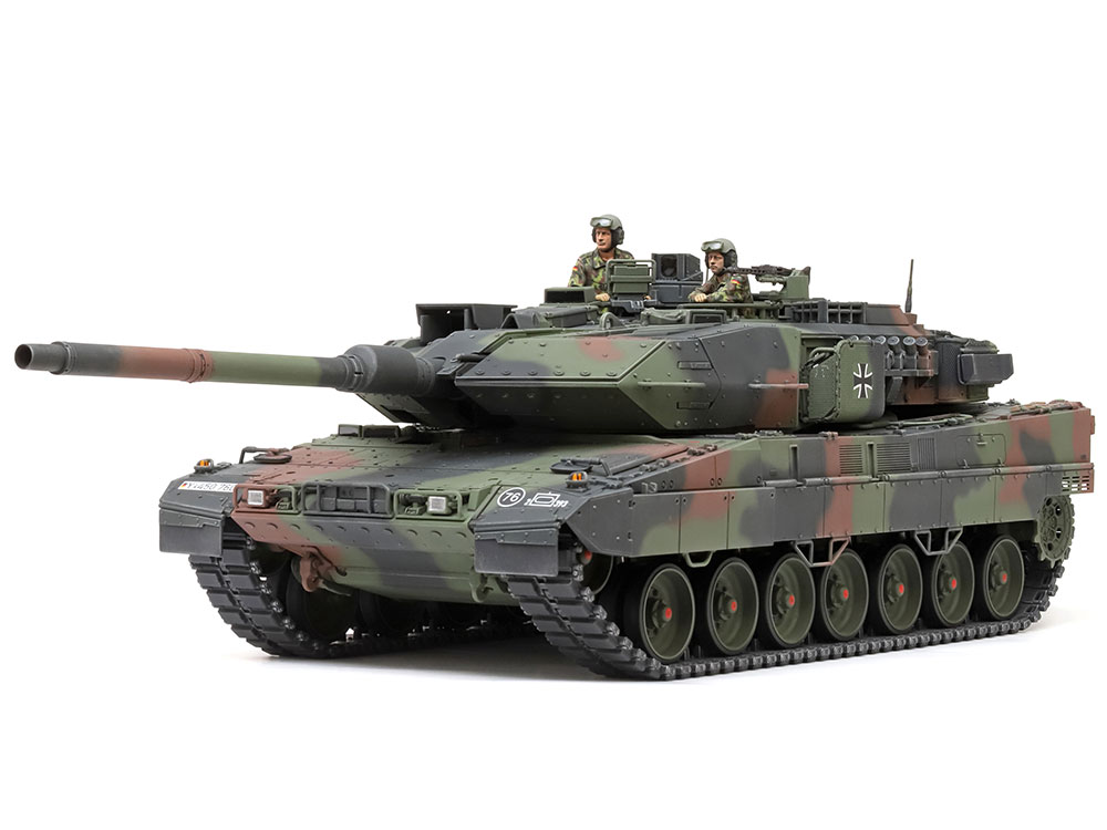 tamiya-35387-1-Bundeswehr-Kampfpanzer-Leopard-2-A7V-120mm-Glattrohr