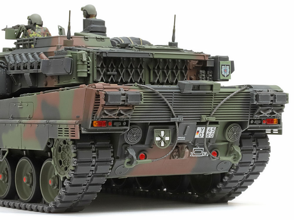 tamiya-35387-4-Bundeswehr-Kampfpanzer-Leopard-2-A7V-Heck