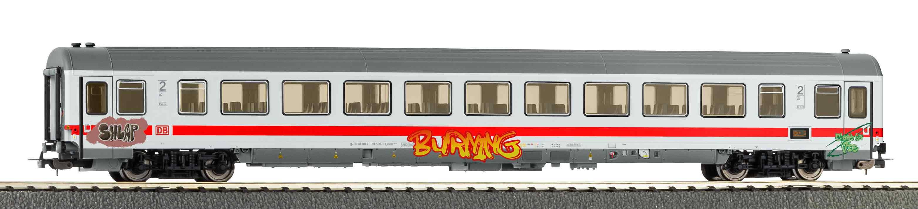 piko-58848-IC-Personenwagen-DB-AG-Bpmmz-284-5-mit-Graffiti