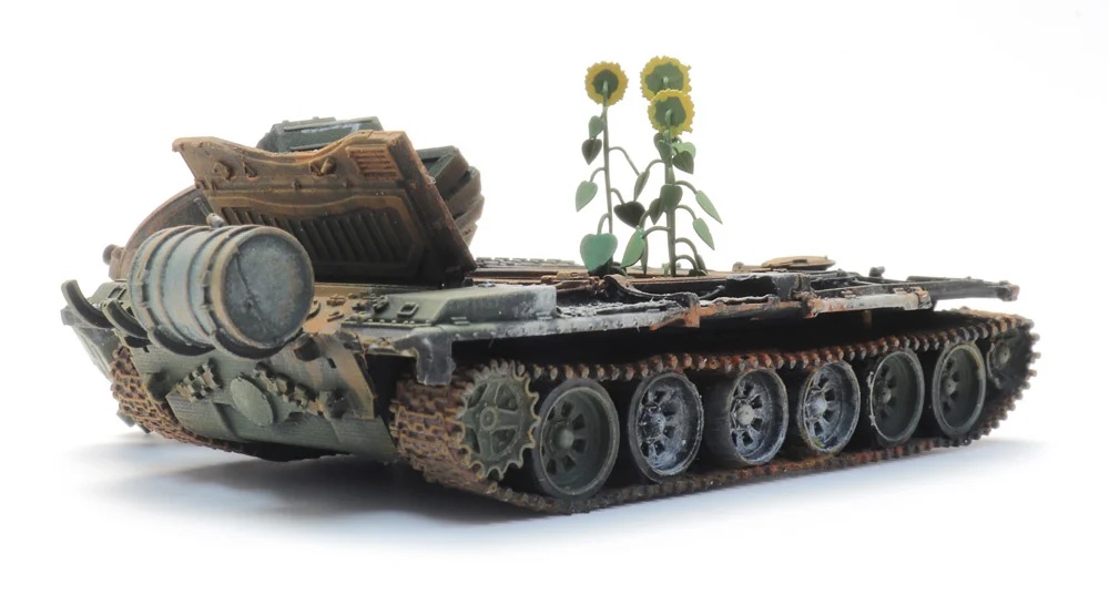 artitec-48760108-3-Russischer-T-72-Kampfpanzer-RIP-Serie-Sonnenblumen-Turm-abgesprengt