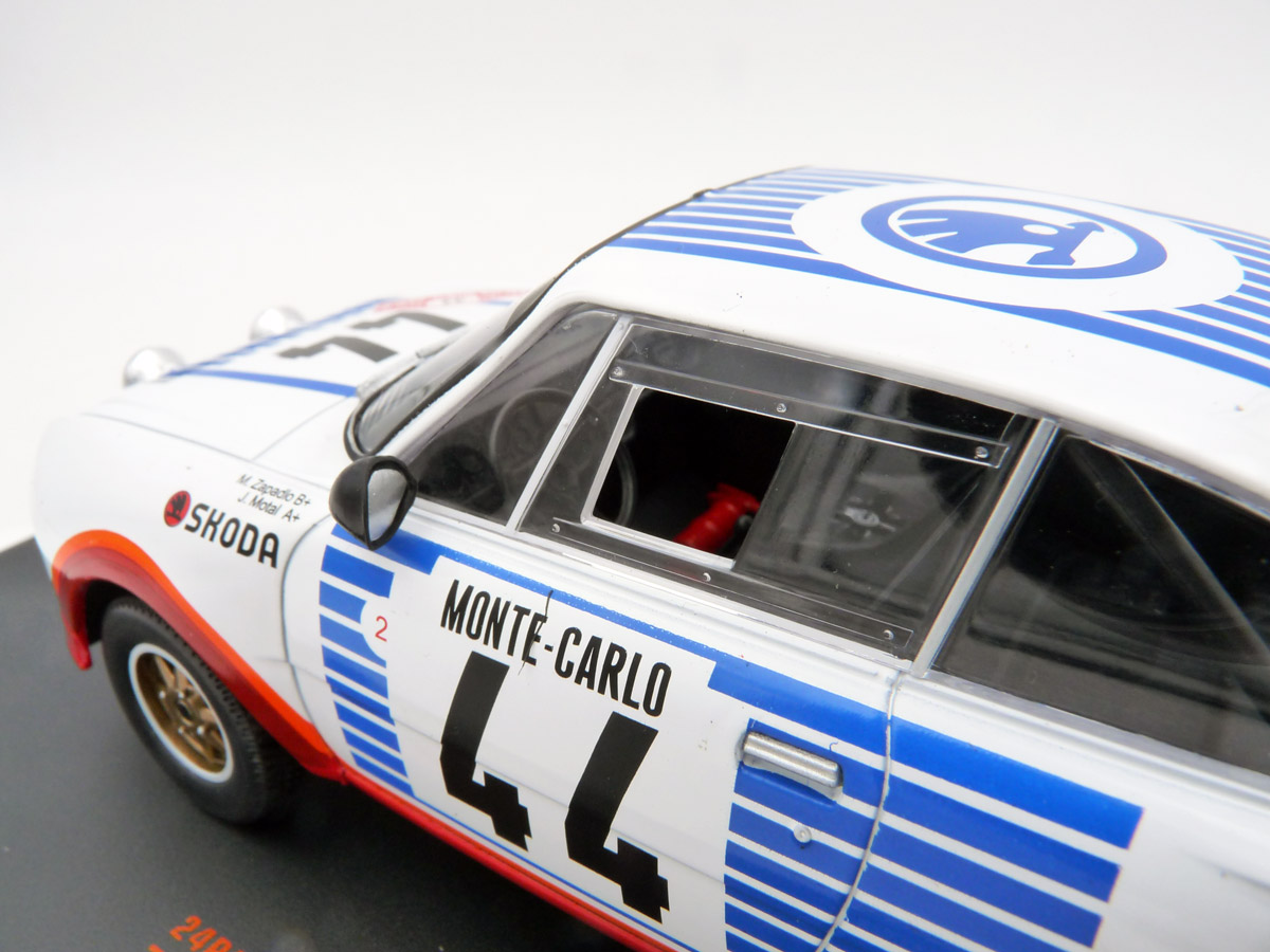 ixo-24RAL030A22-3-Skoda-130-RS-Rallye-Monte-Carlo-1977-44-Zapadlo-Motal-Schiebefenster