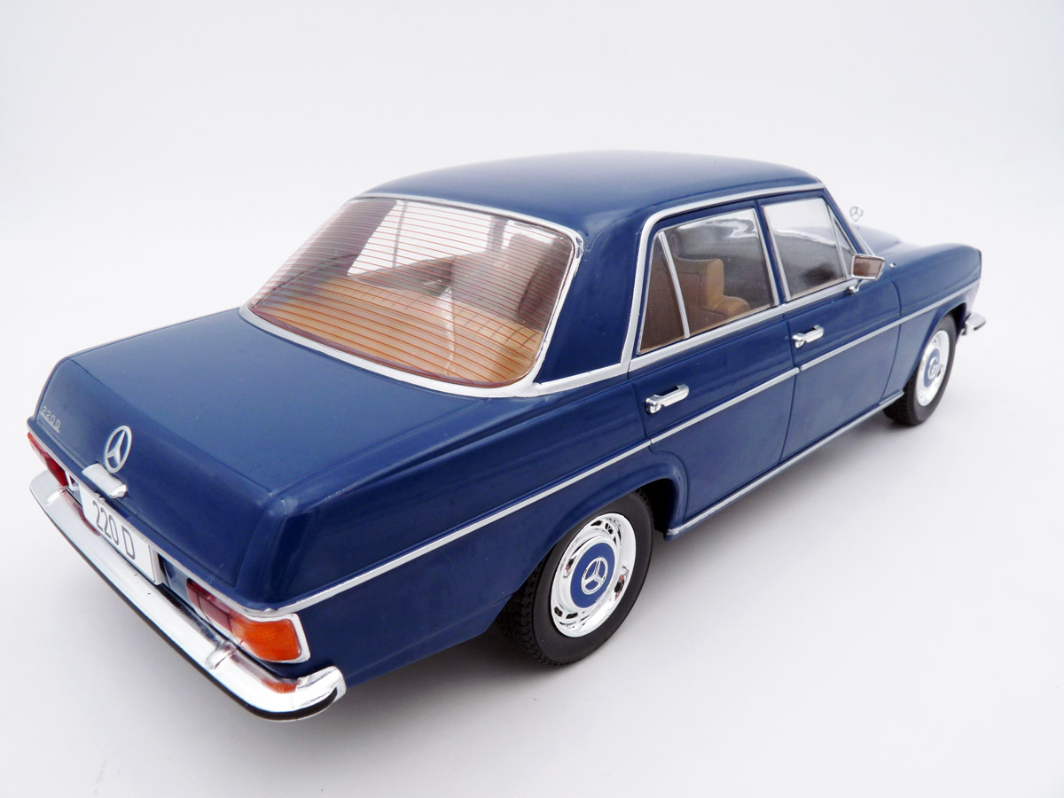 model-car-group-MCG18123-3-Mercedes-Strich-Acht-Limousine-dunkelblau-W115