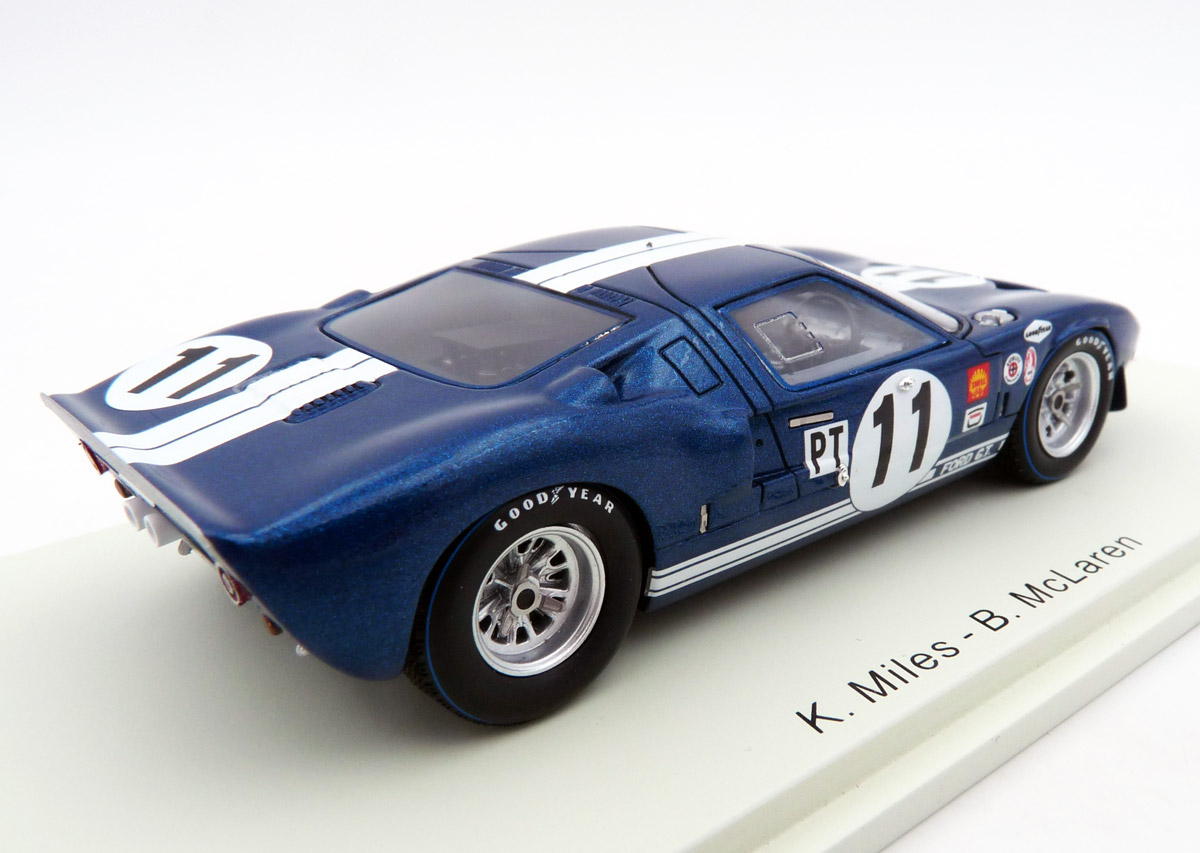 spark-US250-2-Ford-GT40-Ken-Miles-Bruce-McLaren-12h-Sebring-1965-11