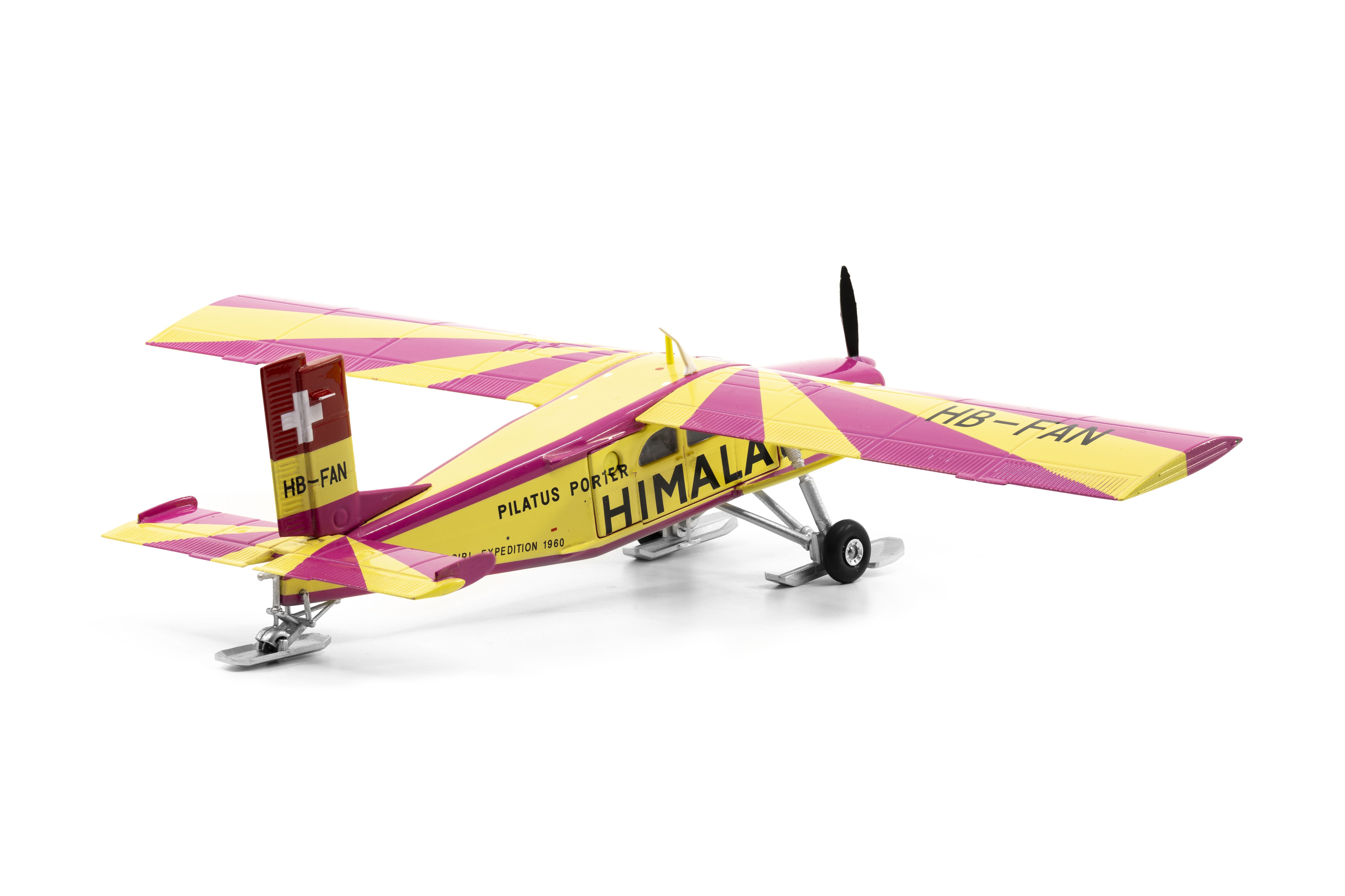 arwico-85001630-3-Pilatus-PC-6-Porter-HB-Fan-Yeti-STOL-Flugzeug