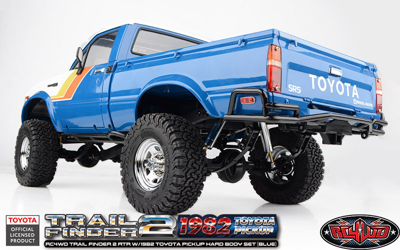 rc4wd-Z-RTR0069-7-Trail-Finder-2-1982-Toyota-Pickup-Hard-Body-Set-blue