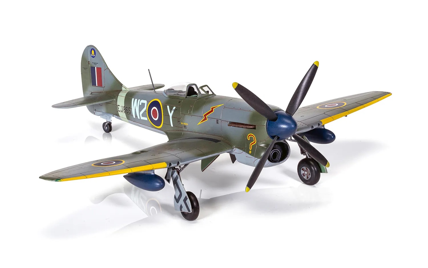 airfix-A02110-2-Hawker-Tempest-Mk-V-Post-War